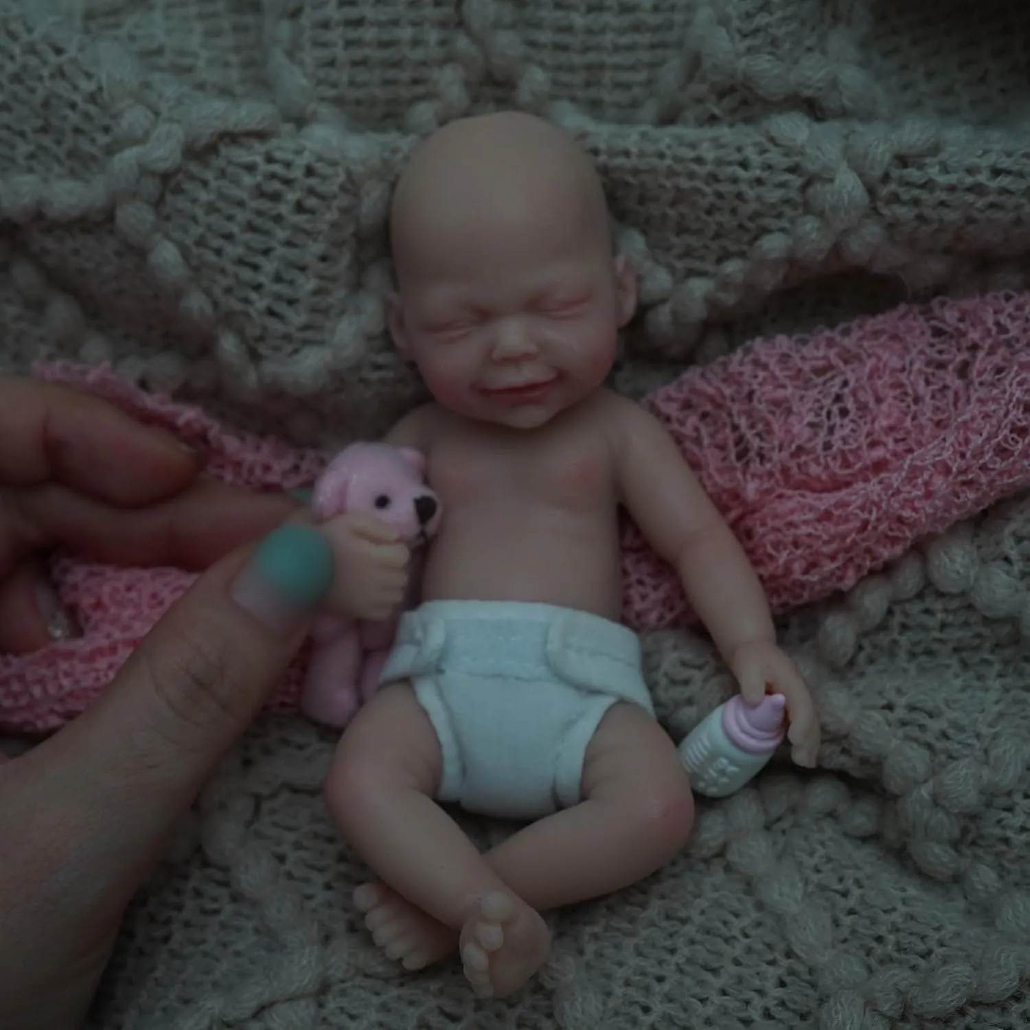 4.5 Inch Mini Reborn Baby Dolls ，Silicone Baby Girl Anne,Mini Realistic Newborn Baby Dolls Silicone Full Body with Feeding Accessories