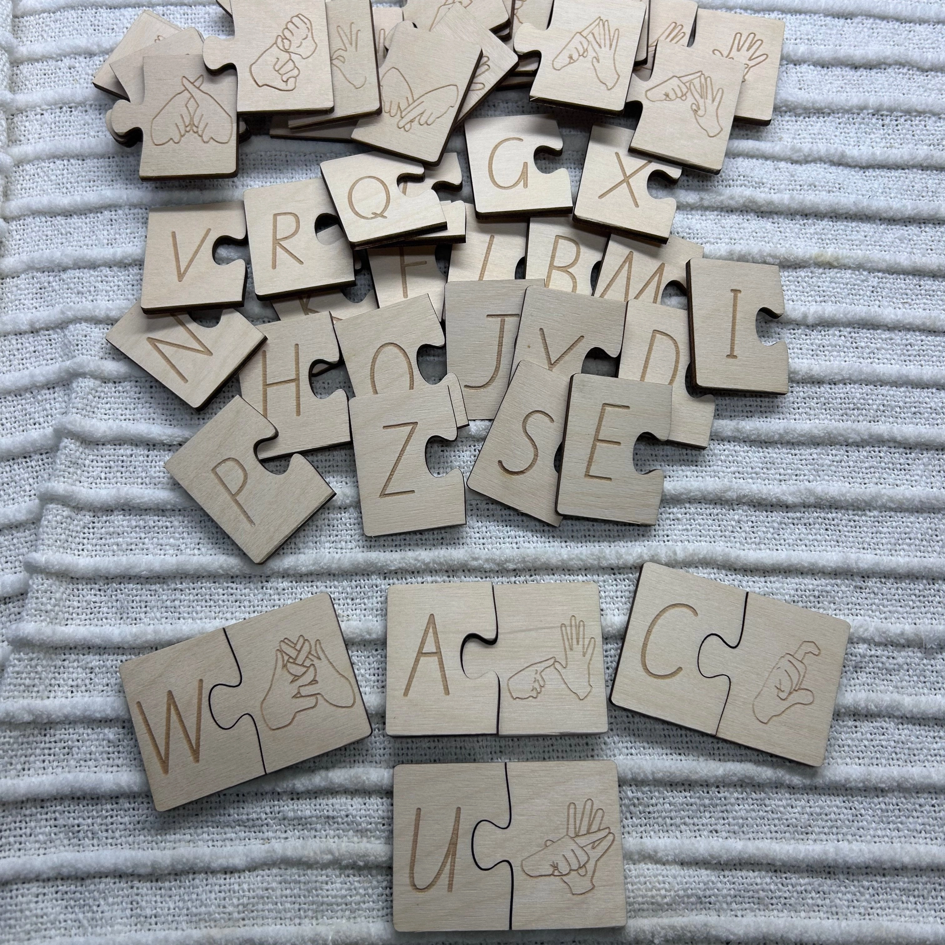 Auslan Alphabet Match Puzzle