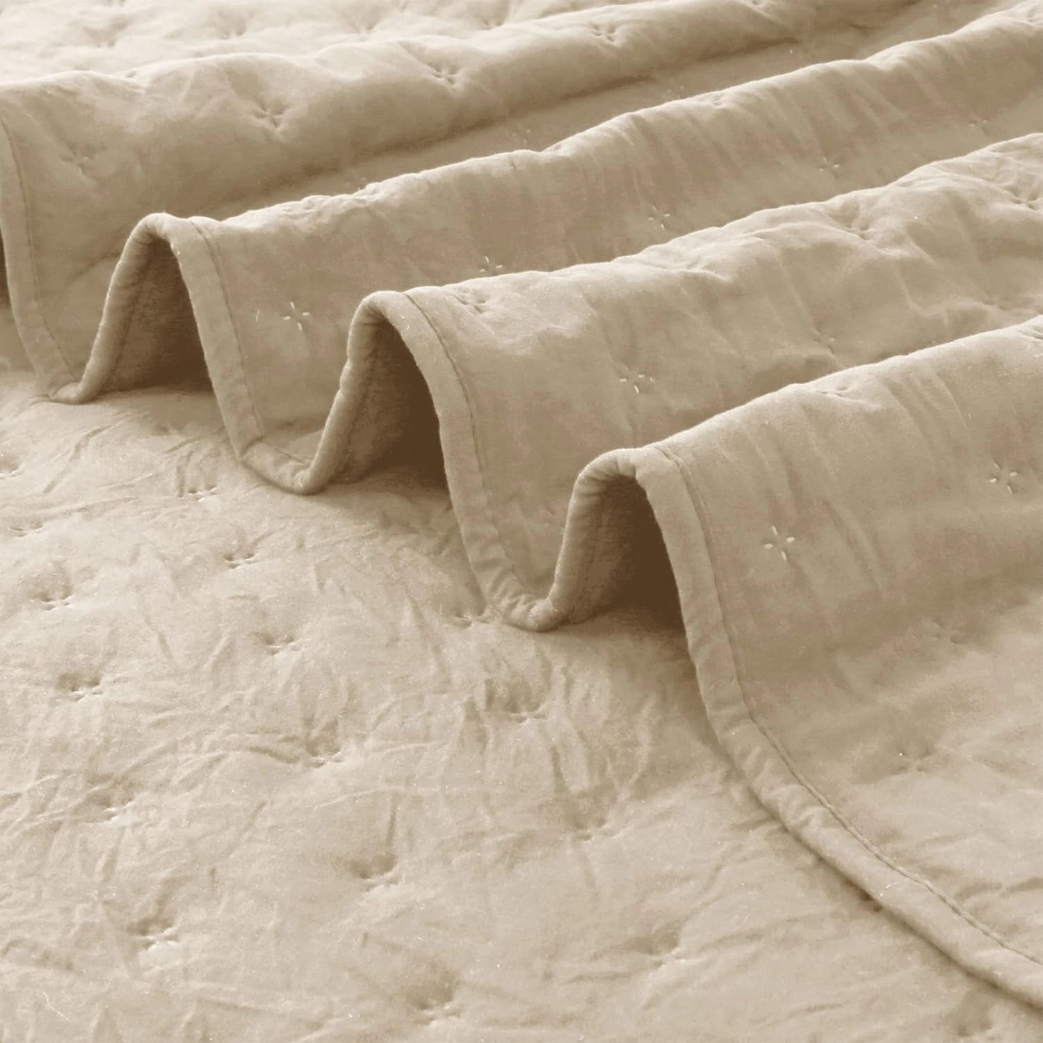 Beige Twin Size Quilt Bedding Sets with Pillow Sham, Lightweight Soft Bedspread Coverlet, Quilted Blanket Thin Comforter Bed Cover, All Season Summer Spring, 2 Pieces, 68x90 inches, Tan Cream