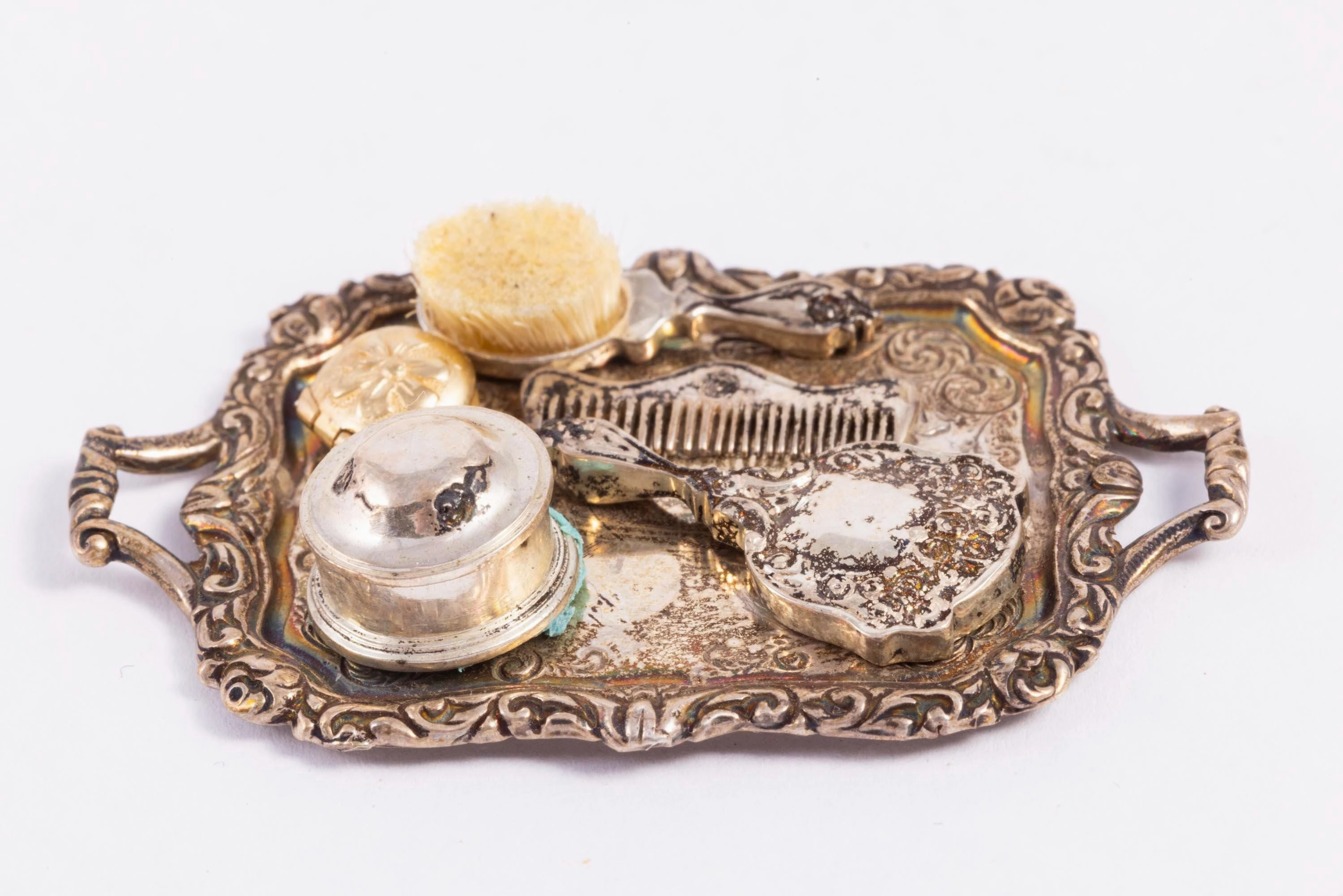 Dollhouse Miniature ~ Sterling Silver Ladies Vantiy with Working Compact, Guglielmo Cini & Pete Acquisto - Lee Lefkowitz Estate