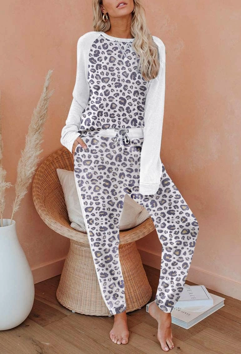 Ekouaer Women's Pajama Set Long Sleeve PJs 2 Piece Outfit Pullover Sleepwear Sweatshirt and Long Pants With Pockets