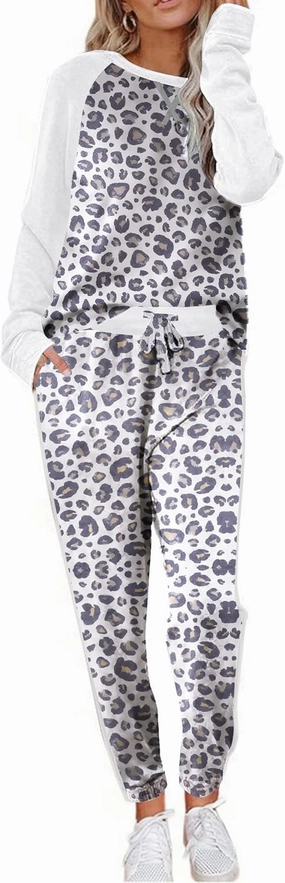 Ekouaer Women's Pajama Set Long Sleeve PJs 2 Piece Outfit Pullover Sleepwear Sweatshirt and Long Pants With Pockets