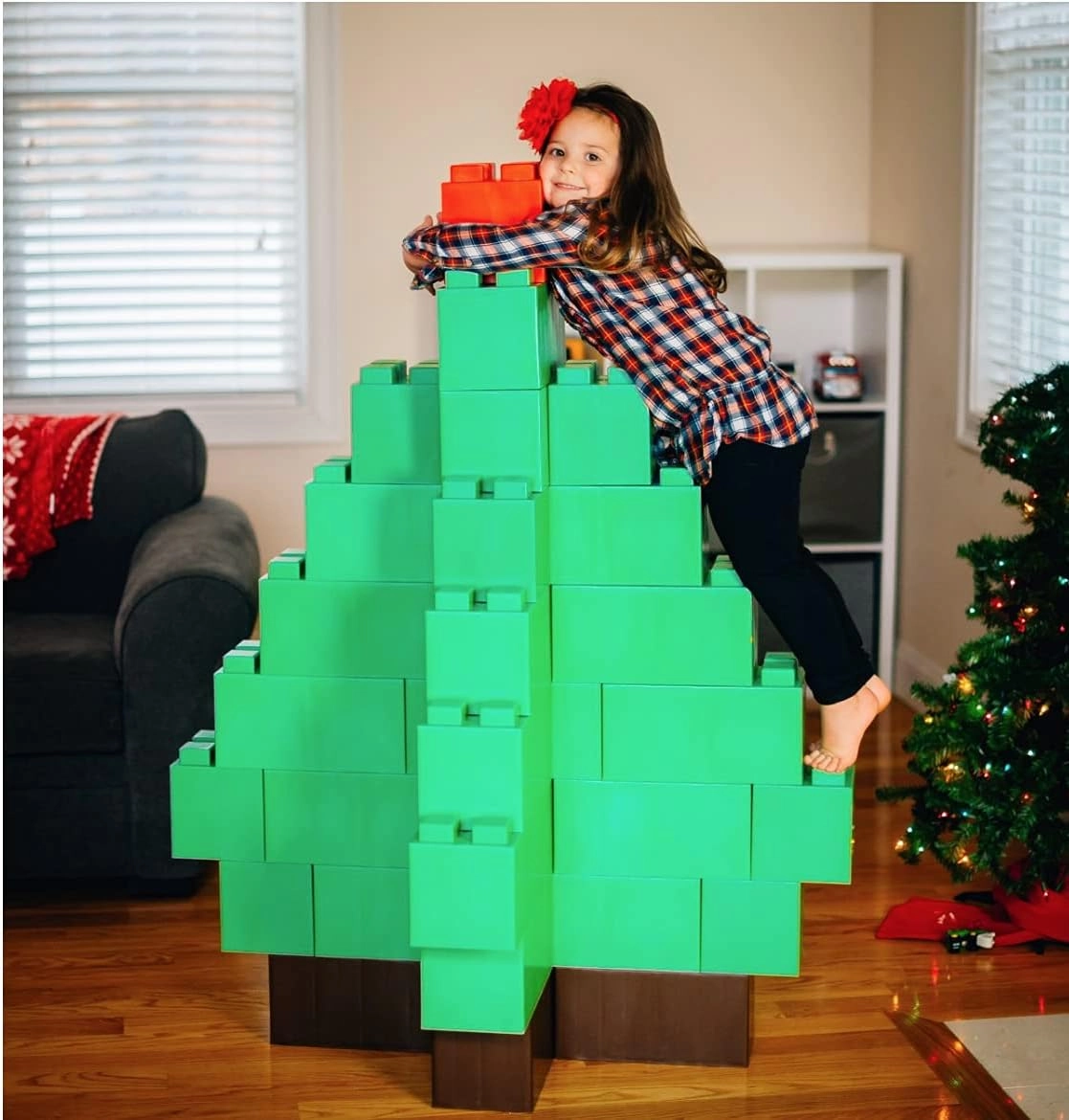 EverBlock 12' x 6' Full Size Plastic Modular Bulk Pack | Giant Building Blocks | Easy to Connect & Reuse | Indoor & Outdoor Use | Build Displays & Structures | Green