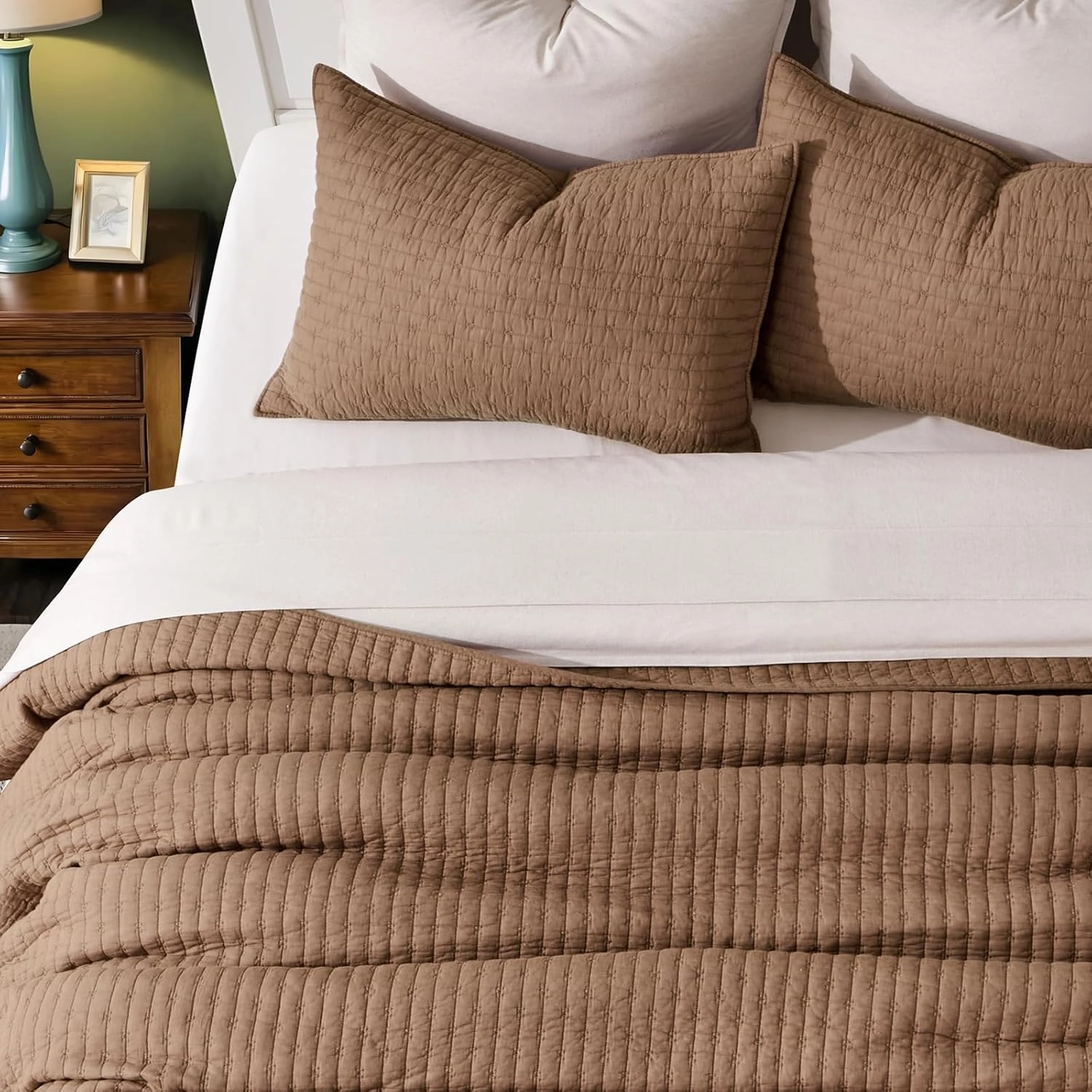 EVERGRACE Cross Stitch Pre-Washed Cotton Quilt Bedding Set King Size, Oversized 3 Pieces Lightweight Bedspread Coverlet for All Season, with 2 Matching Shams, Camel Brown,108"x96"