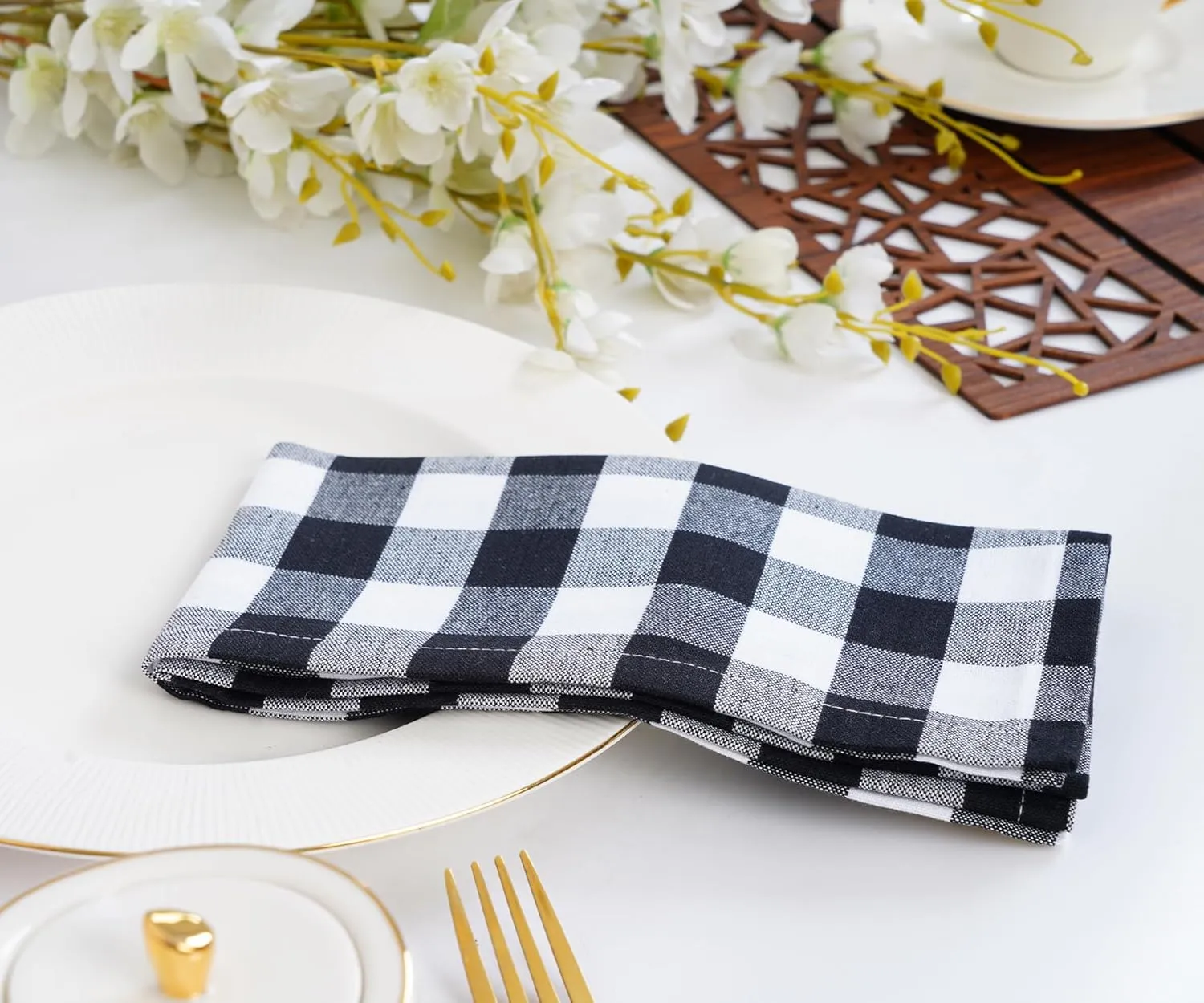 Gingham Buffalo Plaid Cloth Napkins - 100% Cotton Set of 12 Dinner Table Spring Summer Napkins 18x18 inch Soft, Reusable & Washable Perfect for Parties & Everyday Use - Black and White