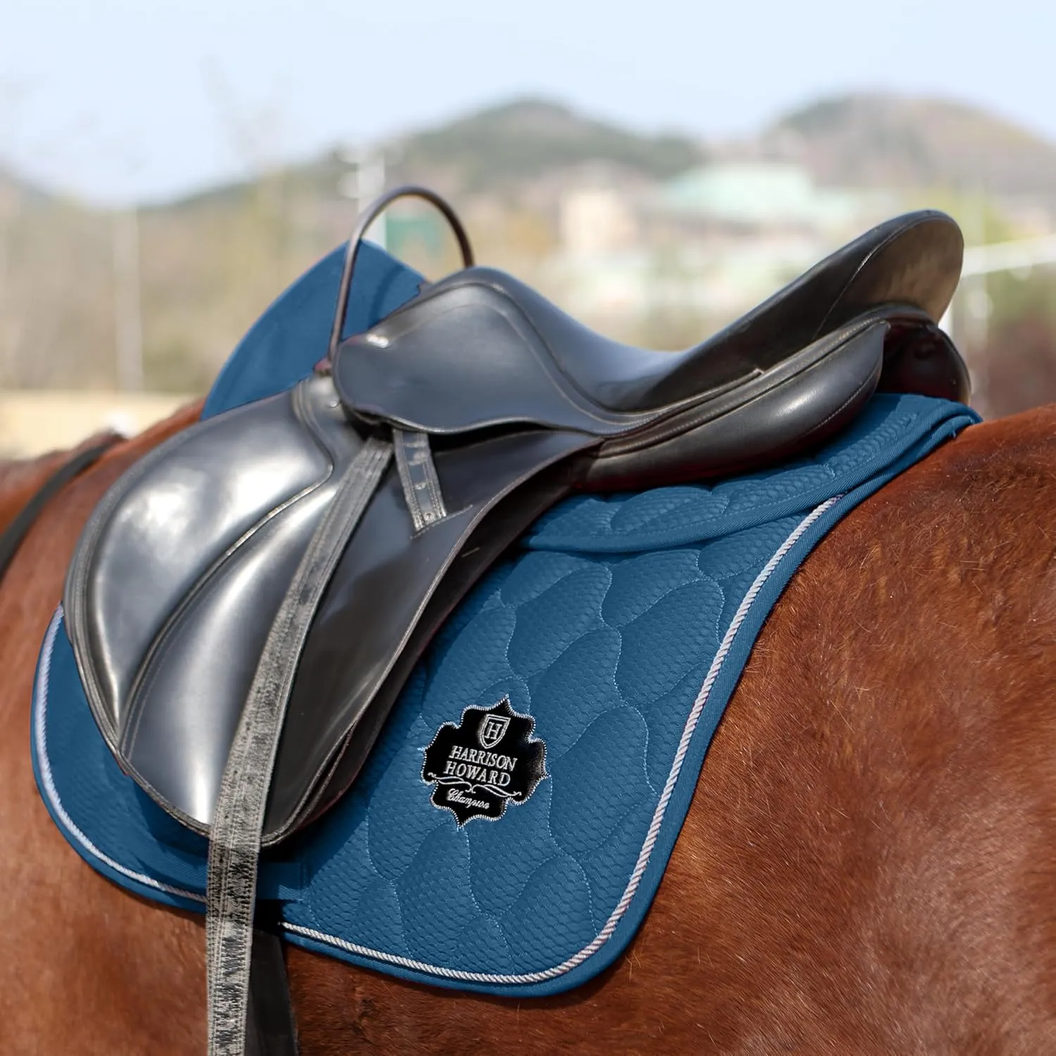 Harrison Howard Mesh Riding Half Pad for English Saddle Comfortable Cushioning Reduce Pressure on Horse’s Back