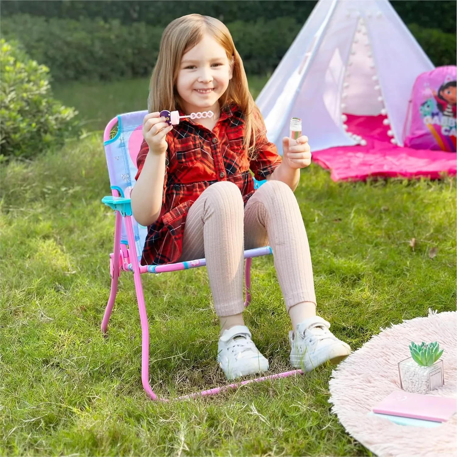 Idea Nuova Gabbys Dollhouse Outdoor Portable Patio Chair with Folding Metal Frame,Ages 3 