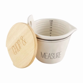 Measuring Cup and Chopping Board Set