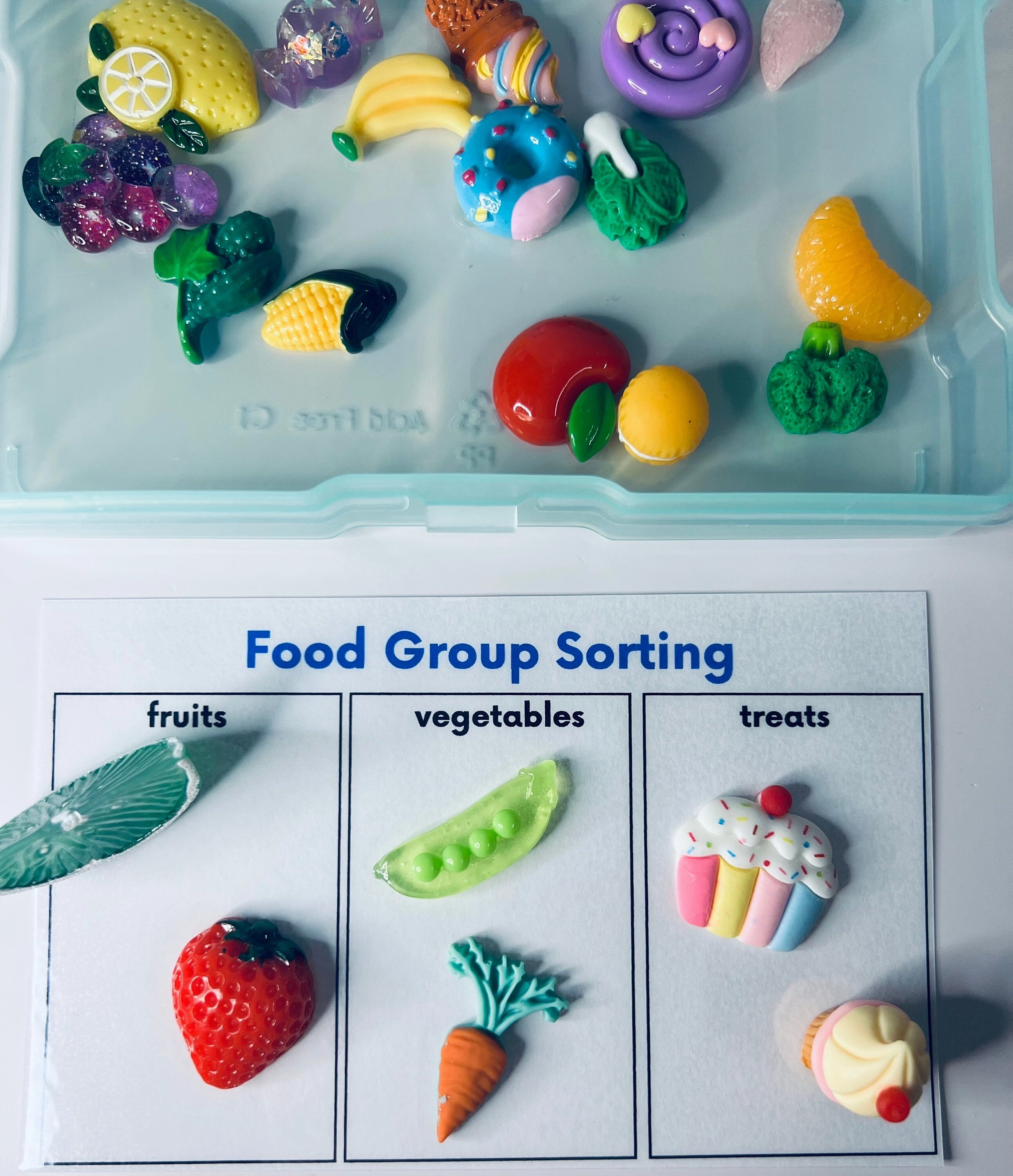 Miniature Food Sorting Kit - Sorting Objects-Preschool Sorting Task Box - Speech Therapy Mini Objects Miniature Trinkets - Doodads