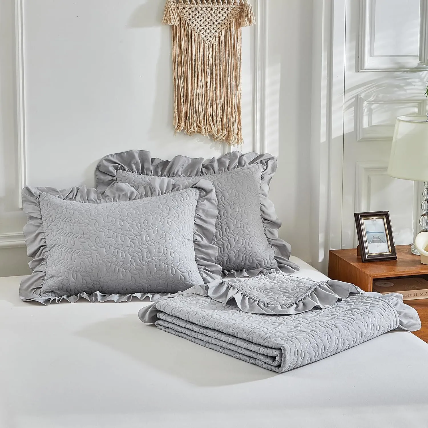 Ruffled Quilt Set Queen Size 96 * 96in - 3 Pieces Solid Shabby Chic Farmhouse Ruffle Bedding Rustic Coverlet & Sets Lightweight Fluffy Summer Oversized Bedspread with Shams for Women Men - Gray