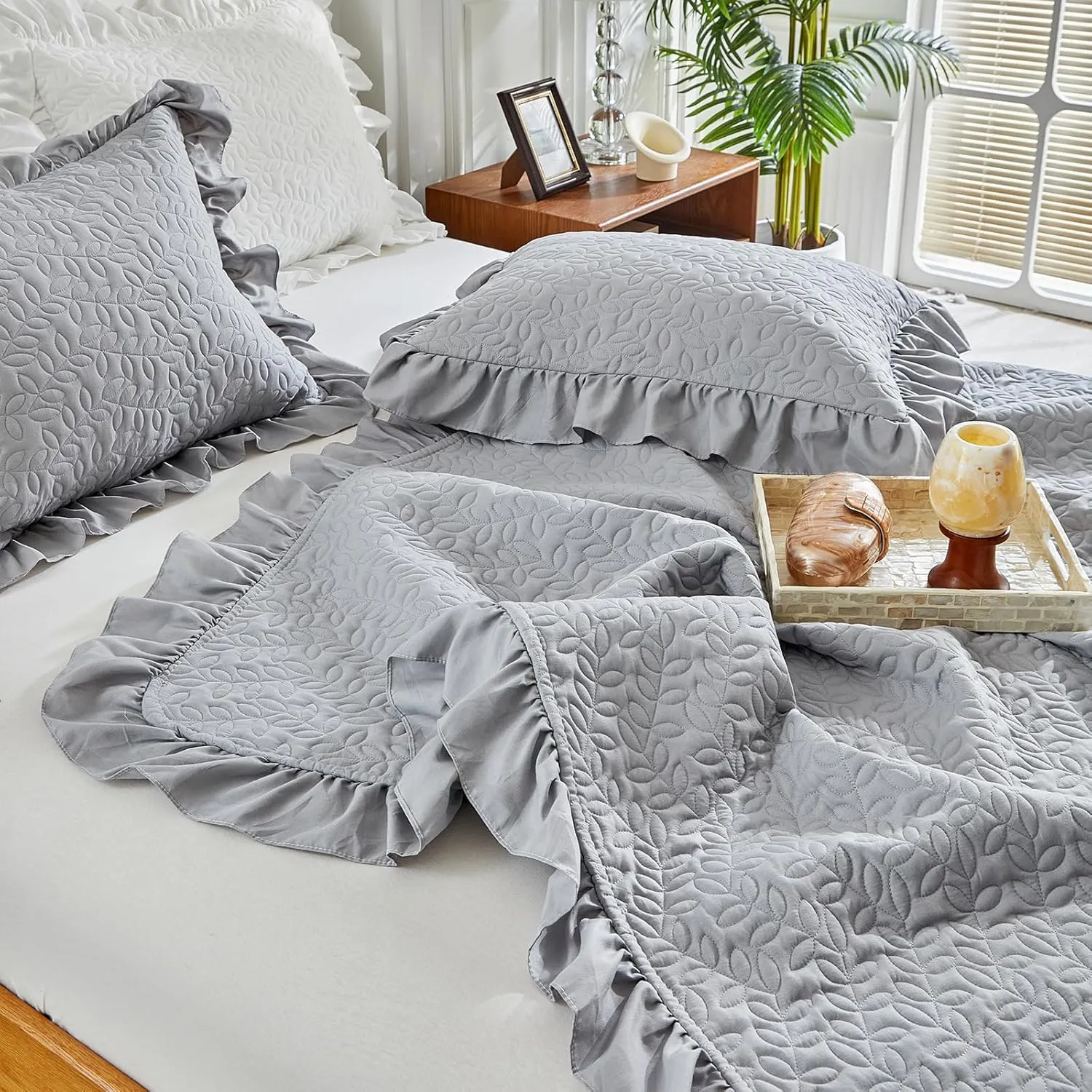 Ruffled Quilt Set Queen Size 96 * 96in - 3 Pieces Solid Shabby Chic Farmhouse Ruffle Bedding Rustic Coverlet & Sets Lightweight Fluffy Summer Oversized Bedspread with Shams for Women Men - Gray