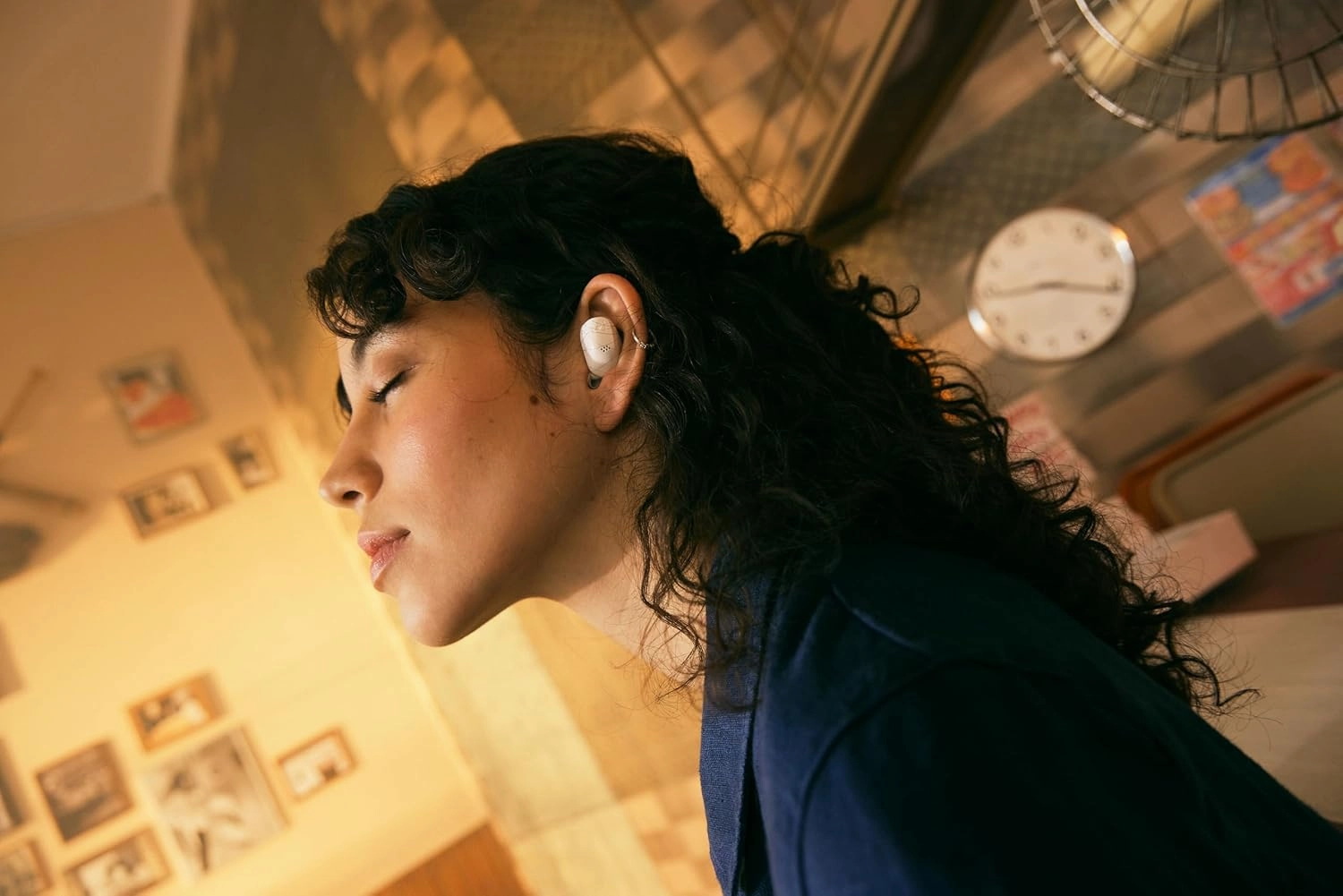 Sennheiser ACCENTUM True Wireless Earbuds - Crystal-Clear Sound with Hybrid ANC, Ergonomic Design, 28-Hour Battery Life, Touch Interface and Dual Mic Call Quality - White