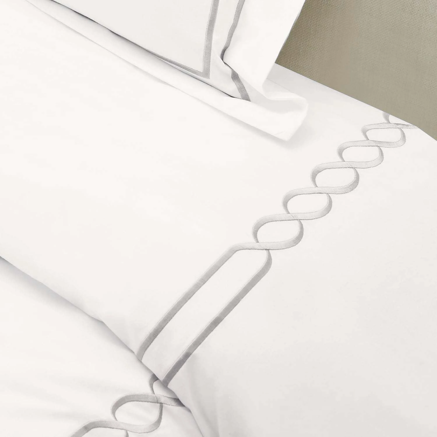 Superior Lorenz Cotton 200 Thread Count Duvet Cover Set, Comforter Cover, Bed Essentials, Embroidered Infinity Border, Includes 1 Duvet Cover with Button Closure, 2 Pillow Shams, King/California King