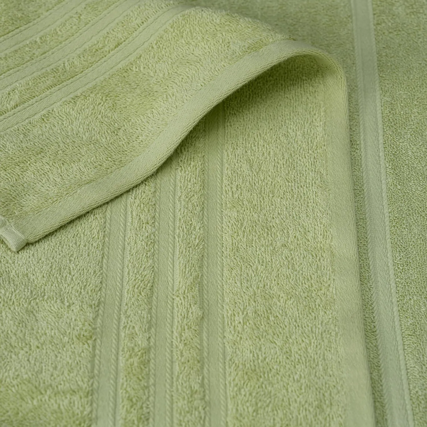 Tens Towels Pack of 4 Soft Bath Towels, 100% Cotton, 27 x 54 Inches, Lightweight & Quick-Dry, Ideal for Daily Bathroom Use, Practical & Comfortable, Light Green