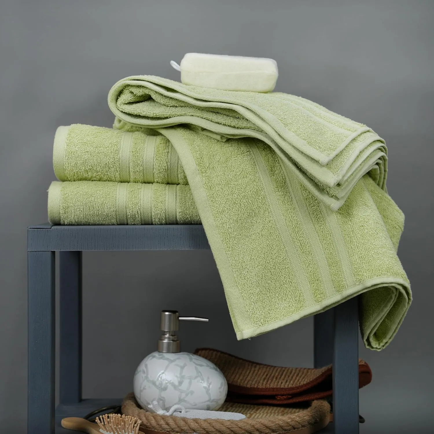 Tens Towels Pack of 4 Soft Bath Towels, 100% Cotton, 27 x 54 Inches, Lightweight & Quick-Dry, Ideal for Daily Bathroom Use, Practical & Comfortable, Light Green