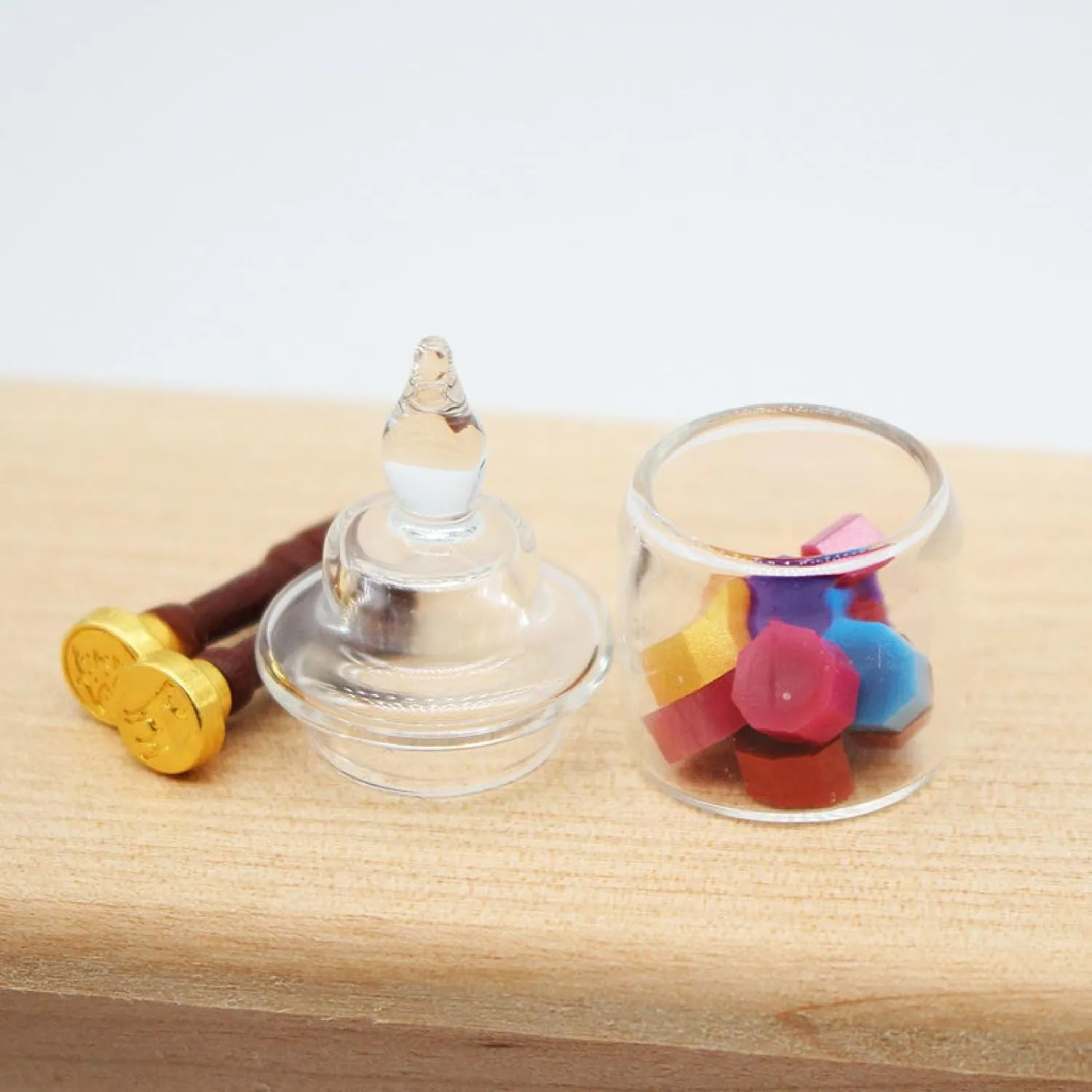 TOPINCN Dollhouse Wax Seal Stamp Sealing Wax Warmer for Dollhouse Accessories Multipurpose Innovative Simulation Exquisite Miniature Wax Seal Stamp Set (Christmas Pattern)
