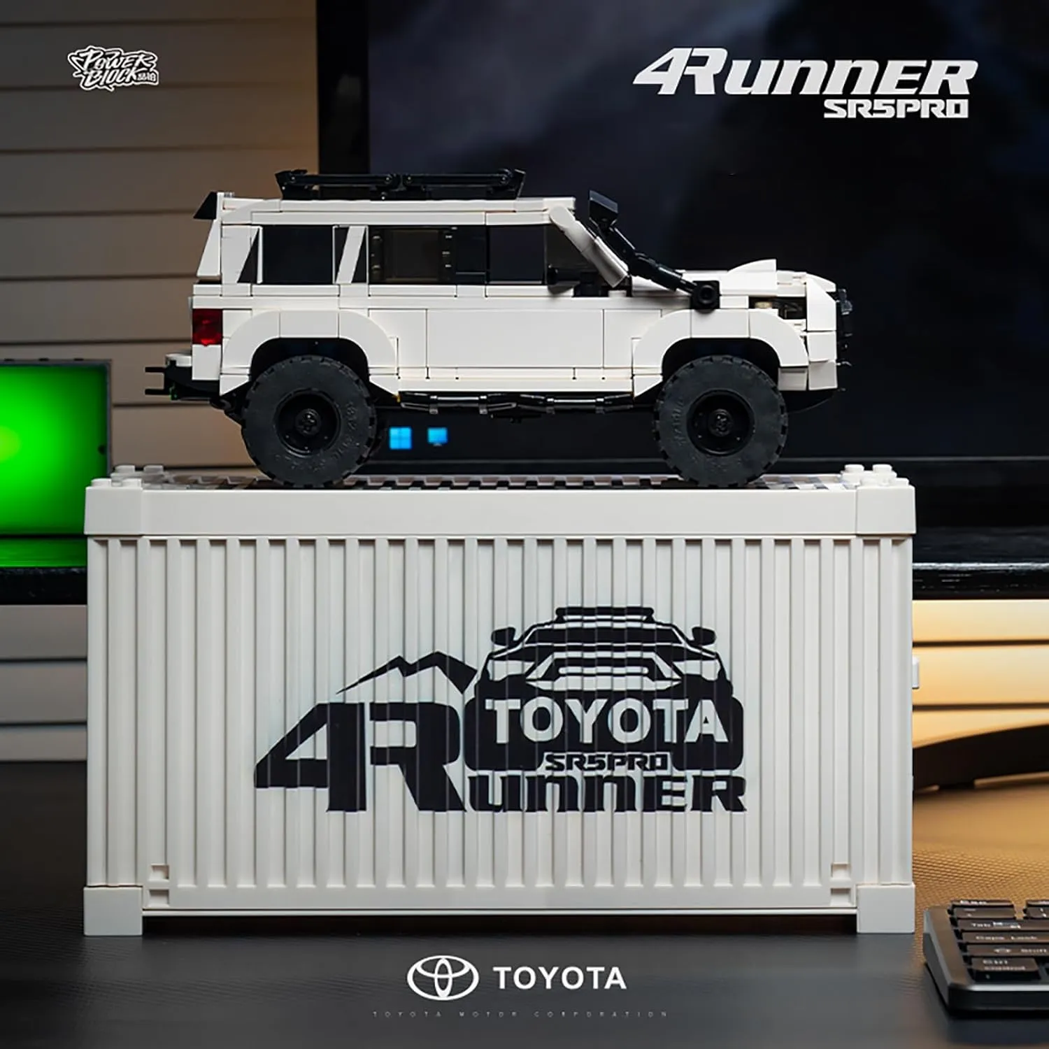 Toyota 4Runner SR5PRO Car Building with Collectible Display Container, TOYOTA Officially Licensed SUV, Compatible with Speed Champion, Building Toys for Adults and Kids Boys Ages 8-16(540PCS)